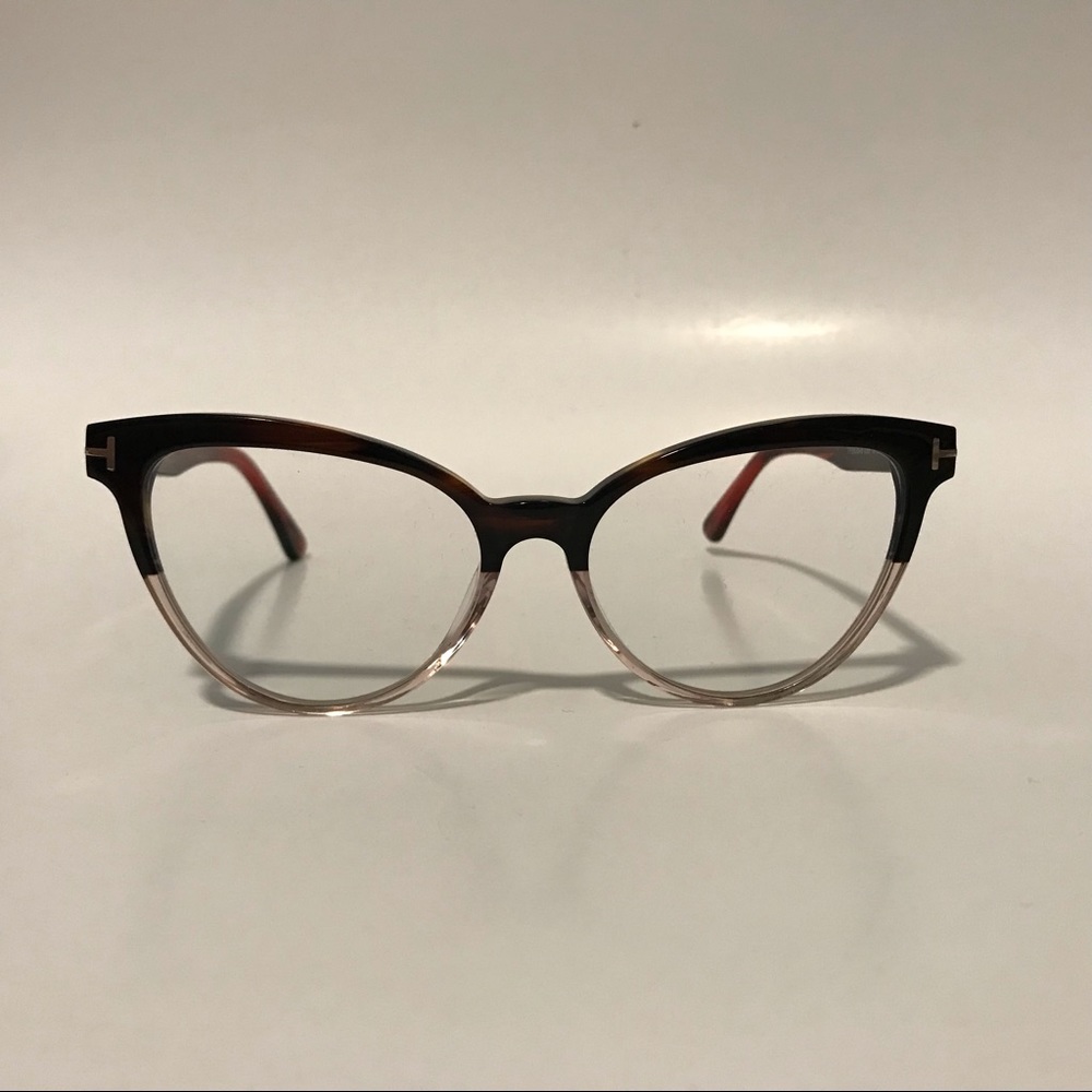 Blue light glasses with hard case and cloth